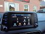 Hyundai Kona 1.0T Comfort. Dealer onderhouden. O.a. carplay, cruise, camera, etc. Prijs inclusief garantie en onderhoud.