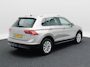 Volkswagen Tiguan 1.5 TSi 130 Pk Comfortline Business | Adaptive Cruise | Stoelverwarming | Trekhaak | Climatronic | 17 Inch | 106.528 Km !!
