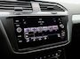 Volkswagen Tiguan 1.5 TSi 130 Pk Comfortline Business | Adaptive Cruise | Stoelverwarming | Trekhaak | Climatronic | 17 Inch | 106.528 Km !!