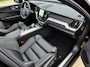 Volvo XC60 2.0 T6 Plug-in hybrid AWD Ultimate Dark Pano! Trekhaak! Electrische Kofferklep! Stoelverwarming! Stuurverwarming!