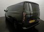 Ford E-Transit Custom 320 L2H1 Limited 65 kWh met o.a. een elektrisch wegklapbare trekhaak, een achteruitrijcamera, dodehoekdetectie en 17 inch lichtmetalen velgen