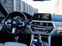 BMW 5-Serie M550i xDrive High Executive dealer O.H., pano, HUD