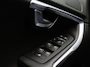 Volvo V40 T3 Polar+ Sport R-Design / Afn. trekhaak / Harman Kardon / Pan. dak / Stoel+stuurwielverwarming / DAB+