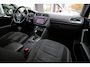 Volkswagen Tiguan 2.0 TSI 4Motion Highline | Carplay | Head up | Sport stoelen |