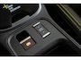 Abarth 600e Scorpionissima 54 kWh | Tot 8 Jaar Garantie | Camera | Navigatie | 20 inch Lichtmetaal | Sabelt Stoelen | Verwarmde stoelen |