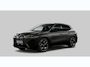 BMW iX xDrive40 High Executive 77 kWh Luchtvering - Sportpakket - Panoramadak - Warmte Comfortpakket voor/achter - Getinte Ruiten - Soft-Close - BMW Laserlight - Driving/parking Assistant Professional -