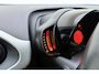 Peugeot 108 1.0 e-VTi Première | Trekhaak | Keyless start | Climate control | Lichtmetalen velgen |