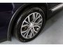 Mitsubishi Outlander 2.0 Executive Edition 7-Persoons Trekhaak, Alcantara, Camera, Goed onderhouden, Stoelverwarming,