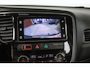 Mitsubishi Outlander 2.0 Executive Edition 7-Persoons Trekhaak, Alcantara, Camera, Goed onderhouden, Stoelverwarming,