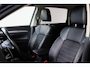 Mitsubishi Outlander 2.0 Executive Edition 7-Persoons Trekhaak, Alcantara, Camera, Goed onderhouden, Stoelverwarming,