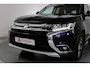 Mitsubishi Outlander 2.0 Executive Edition 7-Persoons Trekhaak, Alcantara, Camera, Goed onderhouden, Stoelverwarming,