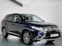 Mitsubishi Outlander 2.0 Executive Edition 7-Persoons Trekhaak, Alcantara, Camera, Goed onderhouden, Stoelverwarming,