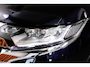 Mitsubishi Outlander 2.0 Executive Edition 7-Persoons Trekhaak, Alcantara, Camera, Goed onderhouden, Stoelverwarming,