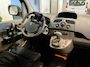 Renault Kangoo Rolstoelauto Automaat Zelfrijder Handbediening (Handbedrijfsrem & Segmentgas)