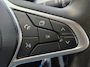 Renault Clio 1.0 TCe 90 Evolution uit 2023 Rijklaar + 12 maanden Bovag-garantie “Sinds 1970 | 5.000+ reviews | Score 9,5 | Service zoals ’t hoort” Henk Jongen Auto's in Helmond,  al 50 jaar service zoals 't hoort!