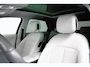 Hyundai Ioniq 5 Lounge 77.4 kWh | Achterstoelen verwarmd | Achteruitrij assistent | Airco (automatisch)