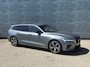 Volvo V60 2.0 T4 R-Design | Trekhaak | Harman Kardon Audio | Achteruitrijcamera | Parkeersensoren | Keyless Entry | Elektrische Achterklep | Elektrisch Verstelbare Voorstoelen | Parkeerverwarming | Stoelverwarming voor en achter | Navigatie