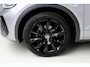 Volkswagen T-Roc 1.5 TSI R-Line DSG Automaat Blackstyle Navigatie | Climate Control | El. Achterklep | Camera | 4-Seizoenen banden