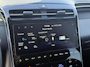 Hyundai Tucson 1.6 T-GDI PHEV Comfort Smart 4WD / Dealer Onderhouden / Fabrieksgarantie tot 9-2028 / Navigatie / Adaptieve Cruise / Stoel & Stuurwiel Verwarming / Keyless /