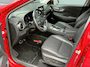 Hyundai Kona Electric EV Premium 64 kWh / 64 kWh accupakket / Volledig elektrisch / Actieradius tot 449 km WLTP / Premium uitvoering / Warmtepomp / Head-up display / Lederen bekleding / Elektrisch verstelbare stoelen / Stoelverwarming en stoelventilatie / Stuurwielverwarming / Adaptieve cruise control / Krell premium audiosysteem / Navigatiesysteem / Achteruitrijcamera / Parkeersensoren voor en achter / Dodehoekdetectie / Apple CarPlay & Android Auto / Keyless entry & start / LED-verlichting