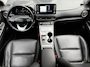 Hyundai Kona Electric EV Premium 64 kWh / 64 kWh accupakket / Volledig elektrisch / Actieradius tot 449 km WLTP / Premium uitvoering / Warmtepomp / Head-up display / Lederen bekleding / Elektrisch verstelbare stoelen / Stoelverwarming en stoelventilatie / Stuurwielverwarming / Adaptieve cruise control / Krell premium audiosysteem / Navigatiesysteem / Achteruitrijcamera / Parkeersensoren voor en achter / Dodehoekdetectie / Apple CarPlay & Android Auto / Keyless entry & start / LED-verlichting