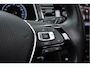 Volkswagen T-Roc 1.5 TSI Style Business Panoramadak, Camera, Stoelverwarming, Adaptive cruise, Trekhaak