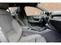 Volvo EX40 Single Motor Extended Range Plus 82 kWh | DEMO DEAL | Harman Kardon Geluidsinstallatie | Adaptieve cruise control | Stoelen voor verwarmbaar | Stuurwiel verwarmbaar | 360 graden camera | Pilot assist | Keyless entry | 19'' Lichtmetalen velgen | Extra getint glas achter