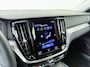 Volvo V60 2.0 B3 Momentum Advantage Navigatie | Verwarmde voorruit | Climat Control | Cruise Control |