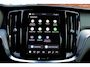 Volvo V60 2.0 T6 Plug-in hybrid AWD Ultra Dark | Panoramisch schuif-/kanteldak | 360 graden camera | Elektrische voorstoelen met geheugenfunctie | Head up display | Harman Kardon | Stoel-/ stuurwielverwarming | Verwarmde achterbank | Extra getint glas | 19 inch. lichtmetalen velgen | Pilot assist