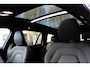 Volvo V60 2.0 T6 Plug-in hybrid AWD Ultra Dark | Panoramisch schuif-/kanteldak | 360 graden camera | Elektrische voorstoelen met geheugenfunctie | Head up display | Harman Kardon | Stoel-/ stuurwielverwarming | Verwarmde achterbank | Extra getint glas | 19 inch. lichtmetalen velgen | Pilot assist
