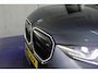 BMW X3 M50 xDrive 399PK M-SPORT PRO | PANORAMA DAK | HARMAN KARDON AUDIO SYSTEM | COMFORT PACK: (STOELVENTILATIE OP DE VOORSTOELEN, ELEKTRISCH VERWARMBARE VOORSTOELEN EN BUITENSTE ZITPLAATSEN ACHTERIN, HANDBEDIENDE ZONNESCHERMEN VOOR ACHTERPORTIERRUITEN) | PREMIUM PACK: (ELEKTRISCH VERSTELBARE LENDESTEUN VOOR BESTUURDER EN PASSAGIER, TRAVEL EN COMFORT SYSTEEM, ADAPTIEVE LED KOPLAMPEN) | PROFESSIONAL PACK: (PARKING ASSISTANT PLUS, DRIVING ASSISTANT PLUS, INTERIEURCAMERA, BMW LIVE COCKPIT PROFESSIONAL) | SHADOW LINE | NAVIGATIE | DRAADLOZE APPLE CARPLAY/ANDROID AUTO | DUBBELE DRAADLOZE TELEFOONLADER | STOEL VERWARMING | 20" LICHTMETALEN VELGEN "JET BLACK" | M ADAPTIEF ONDERSTEL | BEKLEDING LEDER "VEGANZA" | DASHBOARD UITGEVOERD IN STOF | M SPORT STUURWIEL | M SPORTPAKKET PRO: (M SPORTREMSYSTEEM ROOD, M KOPLAMPEN SHADOW LINE, ADAPTIEVE LED KOPLAMPEN, BMW "ICONIC GLOW" EXTERIEURPAKKET, VEILIGHEIDSGORDELS M STRIPING, UITBEREIDING M HOOGGLANS SHADOW LINE EXTERIEURDELEN) | ARTIC RACE BLUE | BMW LIVE COCKPIT PROFESSIONAL INCL. HEAD UP DISPLAY | KLASSE 5 ALARM |