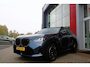 BMW X3 M50 xDrive 399PK M-SPORT PRO | PANORAMA DAK | HARMAN KARDON AUDIO SYSTEM | COMFORT PACK: (STOELVENTILATIE OP DE VOORSTOELEN, ELEKTRISCH VERWARMBARE VOORSTOELEN EN BUITENSTE ZITPLAATSEN ACHTERIN, HANDBEDIENDE ZONNESCHERMEN VOOR ACHTERPORTIERRUITEN) | PREMIUM PACK: (ELEKTRISCH VERSTELBARE LENDESTEUN VOOR BESTUURDER EN PASSAGIER, TRAVEL EN COMFORT SYSTEEM, ADAPTIEVE LED KOPLAMPEN) | PROFESSIONAL PACK: (PARKING ASSISTANT PLUS, DRIVING ASSISTANT PLUS, INTERIEURCAMERA, BMW LIVE COCKPIT PROFESSIONAL) | SHADOW LINE | NAVIGATIE | DRAADLOZE APPLE CARPLAY/ANDROID AUTO | DUBBELE DRAADLOZE TELEFOONLADER | STOEL VERWARMING | 20" LICHTMETALEN VELGEN "JET BLACK" | M ADAPTIEF ONDERSTEL | BEKLEDING LEDER "VEGANZA" | DASHBOARD UITGEVOERD IN STOF | M SPORT STUURWIEL | M SPORTPAKKET PRO: (M SPORTREMSYSTEEM ROOD, M KOPLAMPEN SHADOW LINE, ADAPTIEVE LED KOPLAMPEN, BMW "ICONIC GLOW" EXTERIEURPAKKET, VEILIGHEIDSGORDELS M STRIPING, UITBEREIDING M HOOGGLANS SHADOW LINE EXTERIEURDELEN) | ARTIC RACE BLUE | BMW LIVE COCKPIT PROFESSIONAL INCL. HEAD UP DISPLAY | KLASSE 5 ALARM |