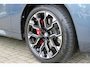 BMW X3 M50 xDrive 399PK M-SPORT PRO | PANORAMA DAK | HARMAN KARDON AUDIO SYSTEM | COMFORT PACK: (STOELVENTILATIE OP DE VOORSTOELEN, ELEKTRISCH VERWARMBARE VOORSTOELEN EN BUITENSTE ZITPLAATSEN ACHTERIN, HANDBEDIENDE ZONNESCHERMEN VOOR ACHTERPORTIERRUITEN) | PREMIUM PACK: (ELEKTRISCH VERSTELBARE LENDESTEUN VOOR BESTUURDER EN PASSAGIER, TRAVEL EN COMFORT SYSTEEM, ADAPTIEVE LED KOPLAMPEN) | PROFESSIONAL PACK: (PARKING ASSISTANT PLUS, DRIVING ASSISTANT PLUS, INTERIEURCAMERA, BMW LIVE COCKPIT PROFESSIONAL) | SHADOW LINE | NAVIGATIE | DRAADLOZE APPLE CARPLAY/ANDROID AUTO | DUBBELE DRAADLOZE TELEFOONLADER | STOEL VERWARMING | 20" LICHTMETALEN VELGEN "JET BLACK" | M ADAPTIEF ONDERSTEL | BEKLEDING LEDER "VEGANZA" | DASHBOARD UITGEVOERD IN STOF | M SPORT STUURWIEL | M SPORTPAKKET PRO: (M SPORTREMSYSTEEM ROOD, M KOPLAMPEN SHADOW LINE, ADAPTIEVE LED KOPLAMPEN, BMW "ICONIC GLOW" EXTERIEURPAKKET, VEILIGHEIDSGORDELS M STRIPING, UITBEREIDING M HOOGGLANS SHADOW LINE EXTERIEURDELEN) | ARTIC RACE BLUE | BMW LIVE COCKPIT PROFESSIONAL INCL. HEAD UP DISPLAY | KLASSE 5 ALARM |
