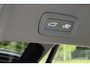 Volvo EX40 Single Motor Plus Black Edition Europa 70 kWh | DEMO DEAL | Trekhaak | Panoramadak met schuif-/kantelfunctie | 360 graden camera | Elektrisch bedienbare voorstoelen met geheugenfunctie | Stoel-/stuurwielverwarming | Dak hoogglans zwart | Extra getint glas achter | Harman Kardon | 20 inch. lichtmetalen velgen | Pilot assist | Adaptieve cruise control |