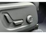 Volvo EX40 Single Motor Plus Black Edition Europa 70 kWh | DEMO DEAL | Trekhaak | Panoramadak met schuif-/kantelfunctie | 360 graden camera | Elektrisch bedienbare voorstoelen met geheugenfunctie | Stoel-/stuurwielverwarming | Dak hoogglans zwart | Extra getint glas achter | Harman Kardon | 20 inch. lichtmetalen velgen | Pilot assist | Adaptieve cruise control |