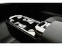 Volvo EX30 Cross Country P5 Long Range Ultra Europa 69 kWh | Panoramadak | 360 graden camera | Elektrisch verstelbare voorstoelen | Stoel-/ stuurwielverwarming | Harman Kardon | Extra getint glas | Keyless entry | 19 inch. lichtmetalen velgen | Dak in contrasterende kleur | Warmtepomp | Vehicle to load | Volvo Guard | Adaptieve cruise control | BLIS