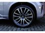 Volvo XC90 T8 Plug-in hybrid AWD Ultra Dark | Trekhaak | Panoramadak | Luchtvering | Verwarmbare voorstoelen met massage en ventilatie | Head-up display | 360 graden camera | Premium audio by Bowers & Wilkins | Apple carplay/Android auto