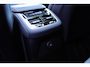 Volvo XC90 T8 Plug-in hybrid AWD Ultra Dark | Trekhaak | Panoramadak | Luchtvering | Verwarmbare voorstoelen met massage en ventilatie | Head-up display | 360 graden camera | Premium audio by Bowers & Wilkins | Apple carplay/Android auto