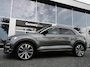Volkswagen T-Roc 1.5TSI 150pk R-Line Pano Trekh LED 19-Inch Keyless DAB ACC Side/Lane Assist