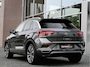 Volkswagen T-Roc 1.5TSI 150pk R-Line Pano Trekh LED 19-Inch Keyless DAB ACC Side/Lane Assist