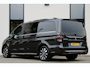 Mercedes-Benz EQV 300 L2 / AMG / Luchtvering / Panorama / Elec Stoelen / 7-Persoons / Burmester / 360 Camera / Vol Opties / NIEUWSTAAT