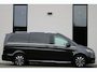 Mercedes-Benz EQV 300 L2 / AMG / Luchtvering / Panorama / Elec Stoelen / 7-Persoons / Burmester / 360 Camera / Vol Opties / NIEUWSTAAT
