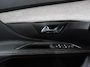 Peugeot 5008 1.2 PureTech 130pk Automaat GT Black Pack 7 zit Navigatie Apple CarPlay Android Camera Parkeerhulp Adaptive Cruise Control Stoelverwarming Electrische achterklep Climate Control Lichtmetalen velgen