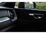 Volvo XC60 2.0 T8 Plug-in-hybrid AWD Ultra Black Edition Facelift Pano Massage Stoelkoeling HUD