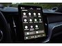 Volvo XC60 2.0 T8 Plug-in-hybrid AWD Ultra Black Edition Facelift Pano Massage Stoelkoeling HUD