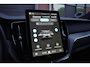 Volvo XC60 2.0 T8 Plug-in-hybrid AWD Ultra Black Edition Facelift Pano Massage Stoelkoeling HUD