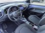 Toyota Aygo X Hybrid 115 pulse stoelverwarming / keyless start / parkeersensoren voor + achter / Navigatie / Apple Carplay / Android Auto / parkeercamera / 10 jaar Toyota garantie / rijklaarprijs incl. Toyota Pechhulppas