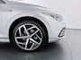 Volkswagen Golf 1.5 eTSi Style Hybrid Mild Automaat 5DRS / PanoramaDak / Navi / Stoelverwarming / Clima