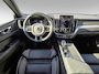 Volvo XC60 2.0 T6 Plug-in hybrid AWD Ultra Black Edition | Luchtvering | Trekhaak | 360 cam | Pano | 21" Velgen