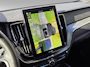 Volvo XC60 2.0 T6 Plug-in hybrid AWD Ultra Black Edition | Luchtvering | Trekhaak | 360 cam | Pano | 21" Velgen